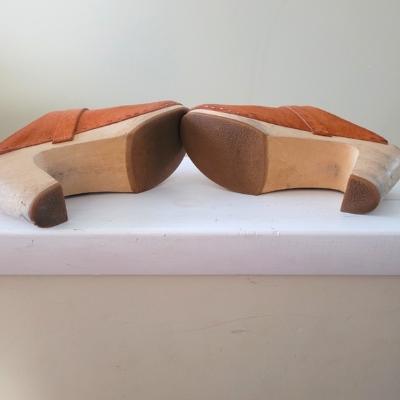 Swedish Hasbeens Wooden Heel Clogs - Picture 4 of 5